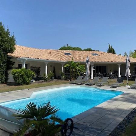 Le Temps Des Hotes Vertou Kültér fotó